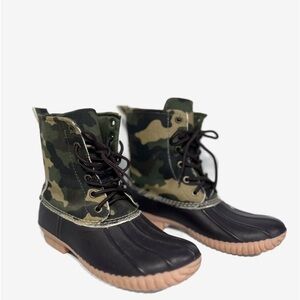 AVANTI RAIN BOOTS CAMO size 6